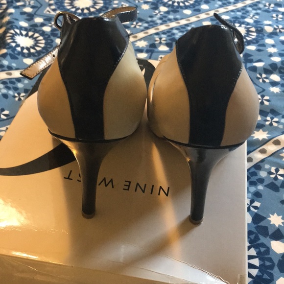 Heels - Picture 3 of 4